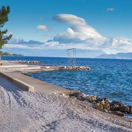 1 Bedroom Awesome In Appartamento *